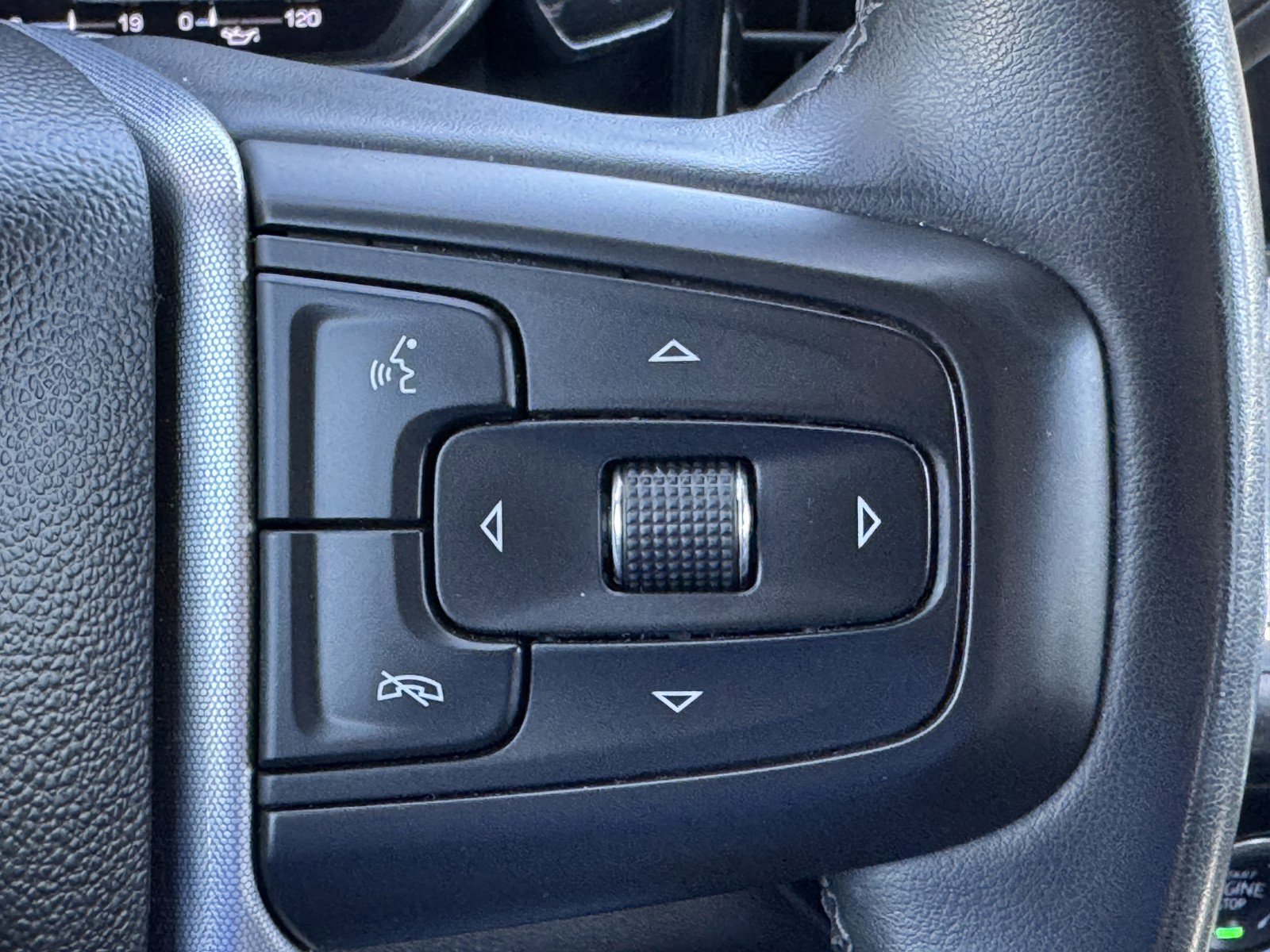 Used 2024 GMC Sierra 1500 SLE image 20