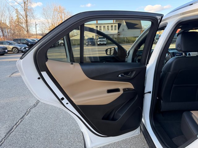 Used 2023 Chevrolet Equinox Premier image 23