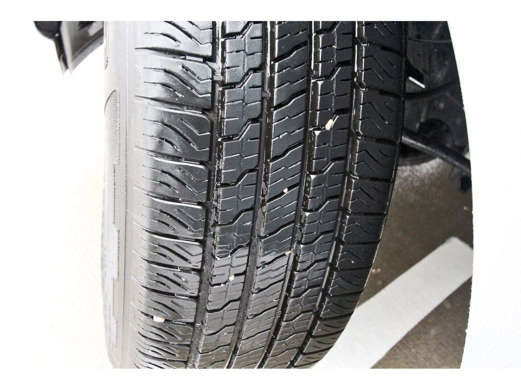 Used 2025 Ford Expedition Active RWD image 30