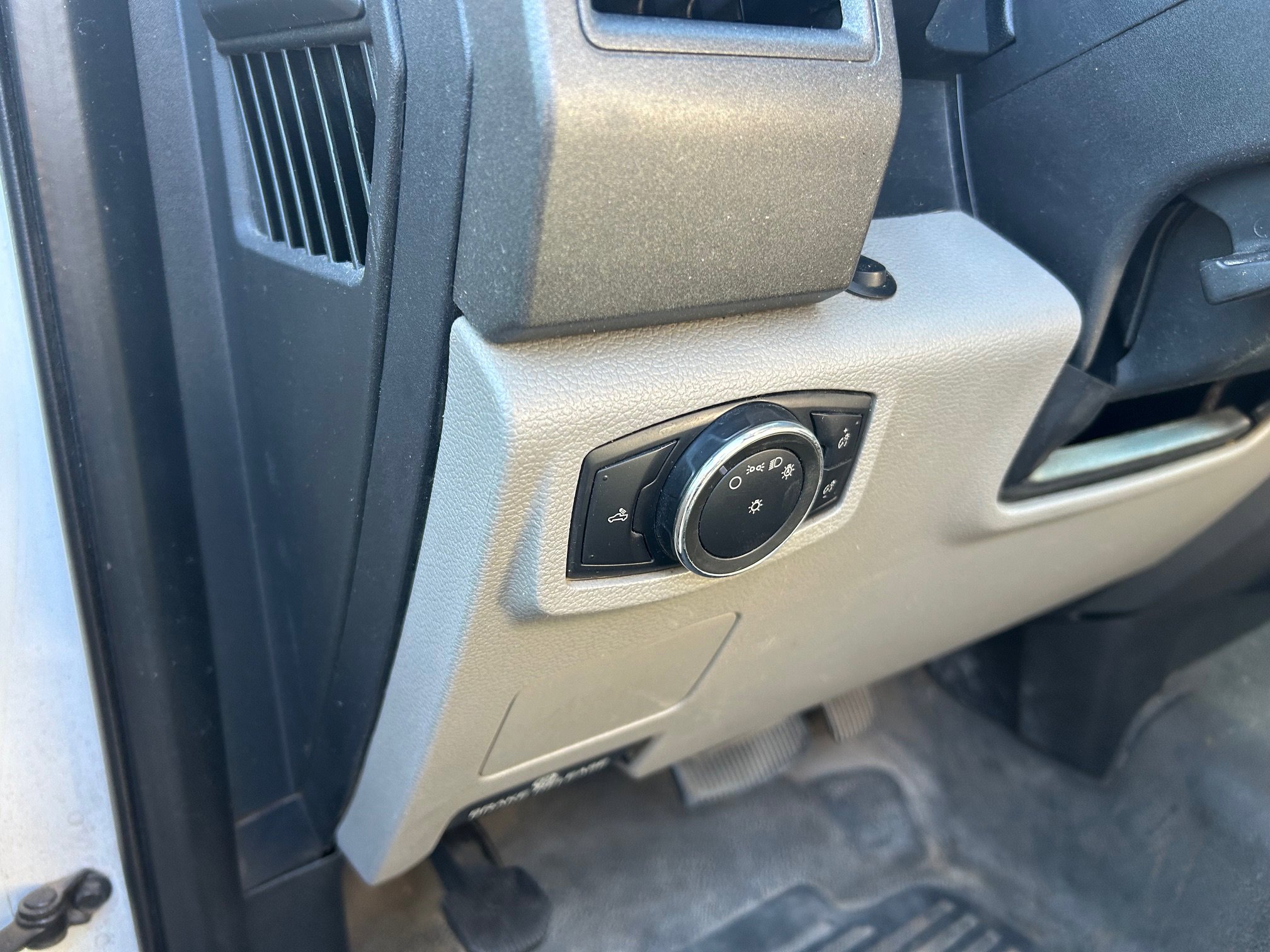 Used 2017 Ford F250 XL w/ Power Equipment Group image 19
