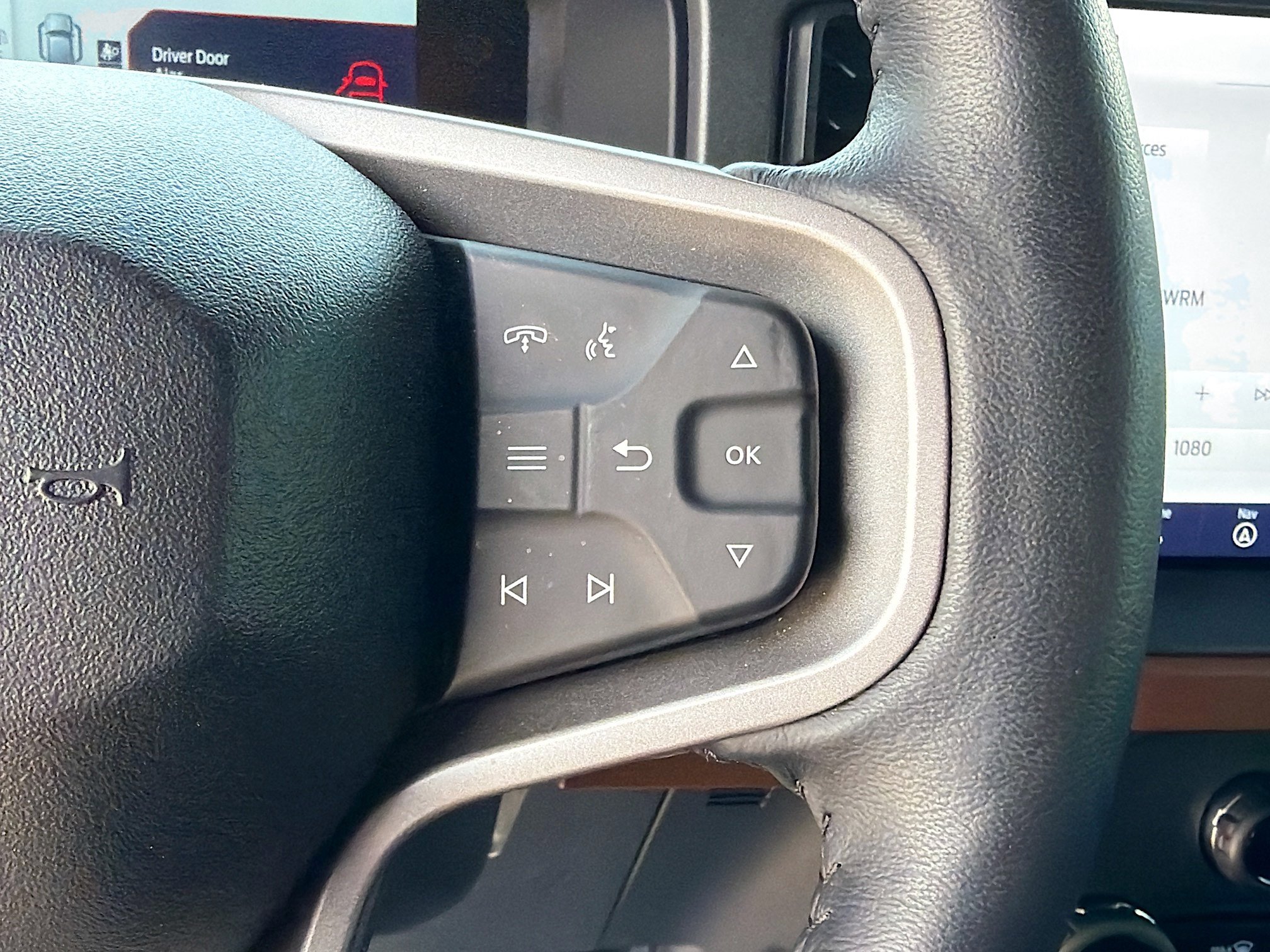 Used 2024 Ford Bronco Outer Banks AWD/4WD image 38