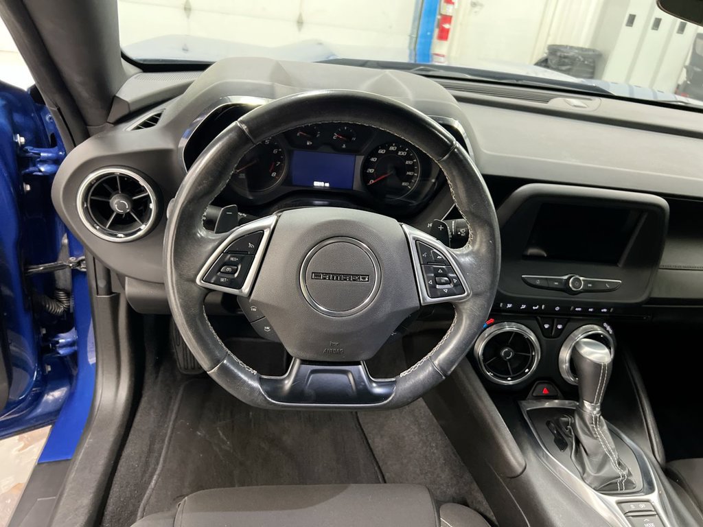 Used 2019 Chevrolet Camaro LT RWD image 11
