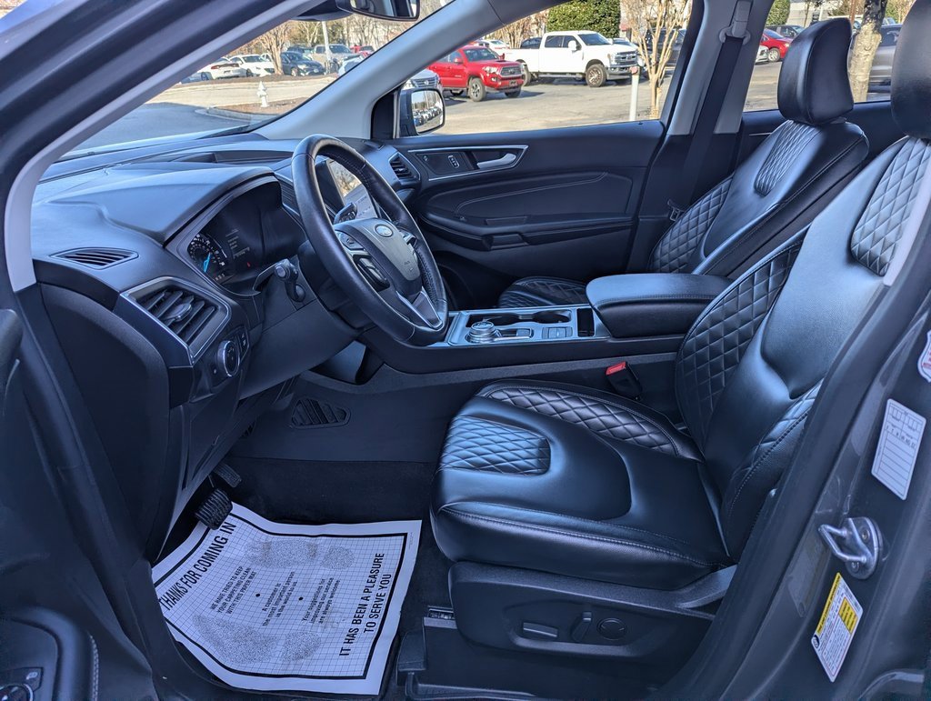 Used 2024 Ford Edge Titanium image 13