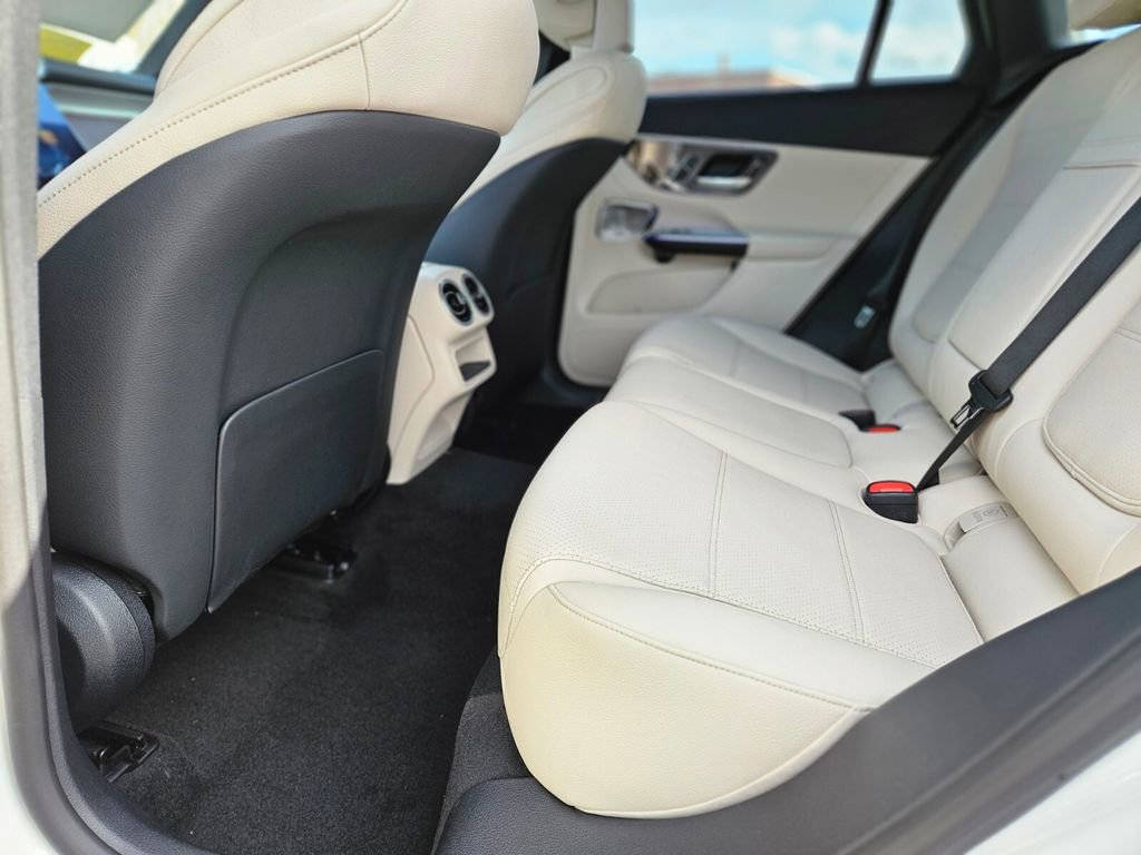 New 2026 Mercedes-Benz GLC 300 4MATIC image 13