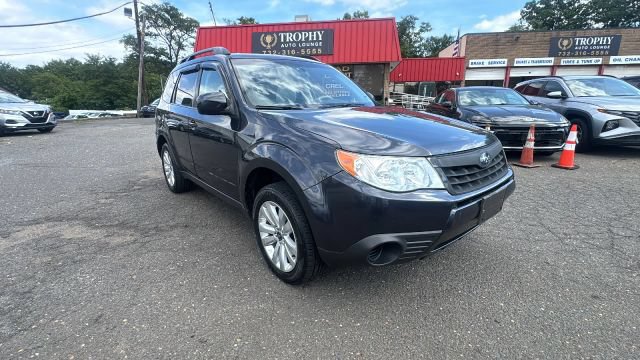 Used 2011 Subaru Forester 2.5X Premium w/ All-Weather Pkg AWD/4WD image 3