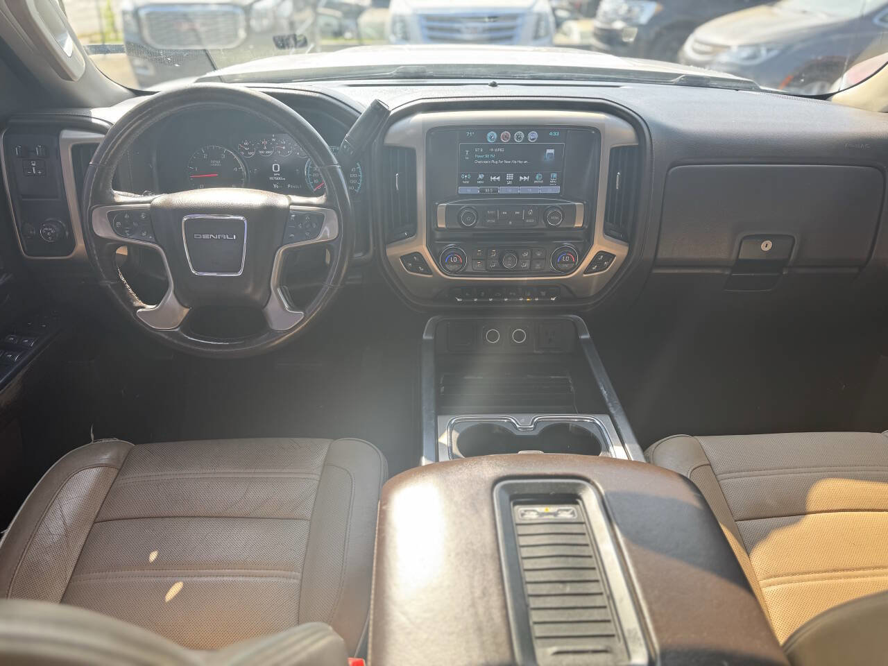 Used 2017 GMC Sierra 3500 Denali w/ Duramax Plus Package RWD image 15