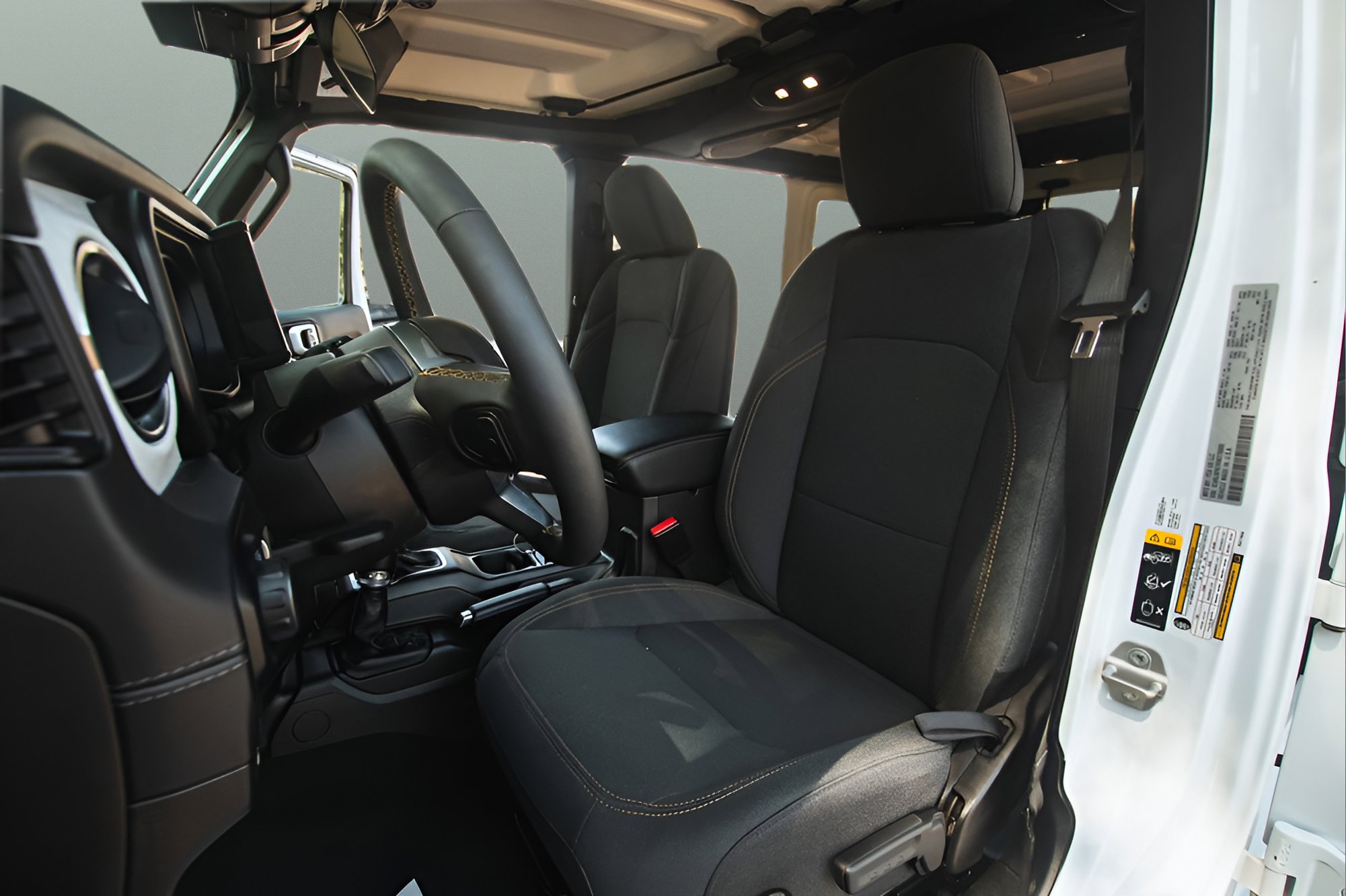 Used 2024 Jeep Wrangler Sahara AWD/4WD image 18