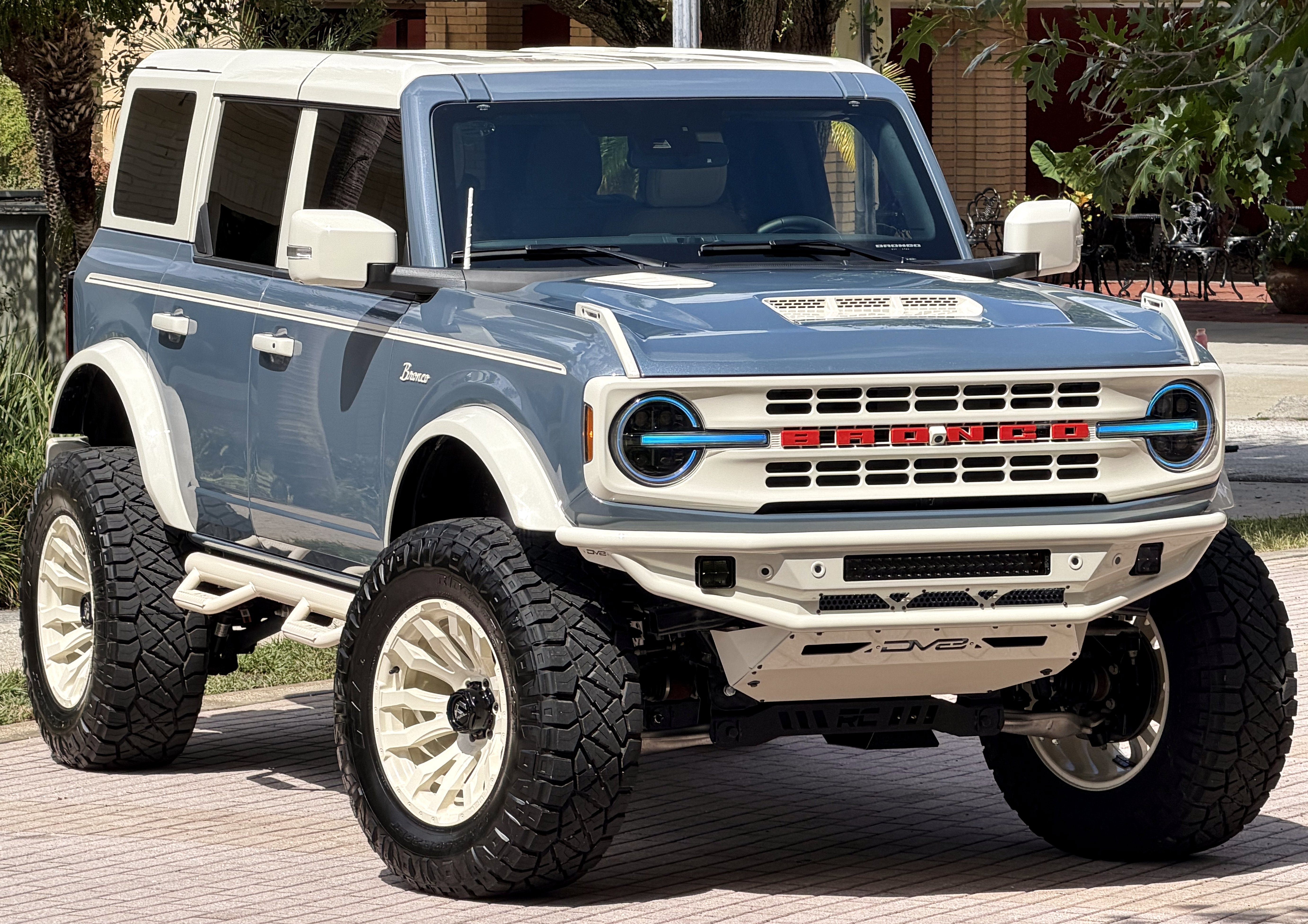 Used 2025 Ford Bronco Outer Banks AWD/4WD image 25