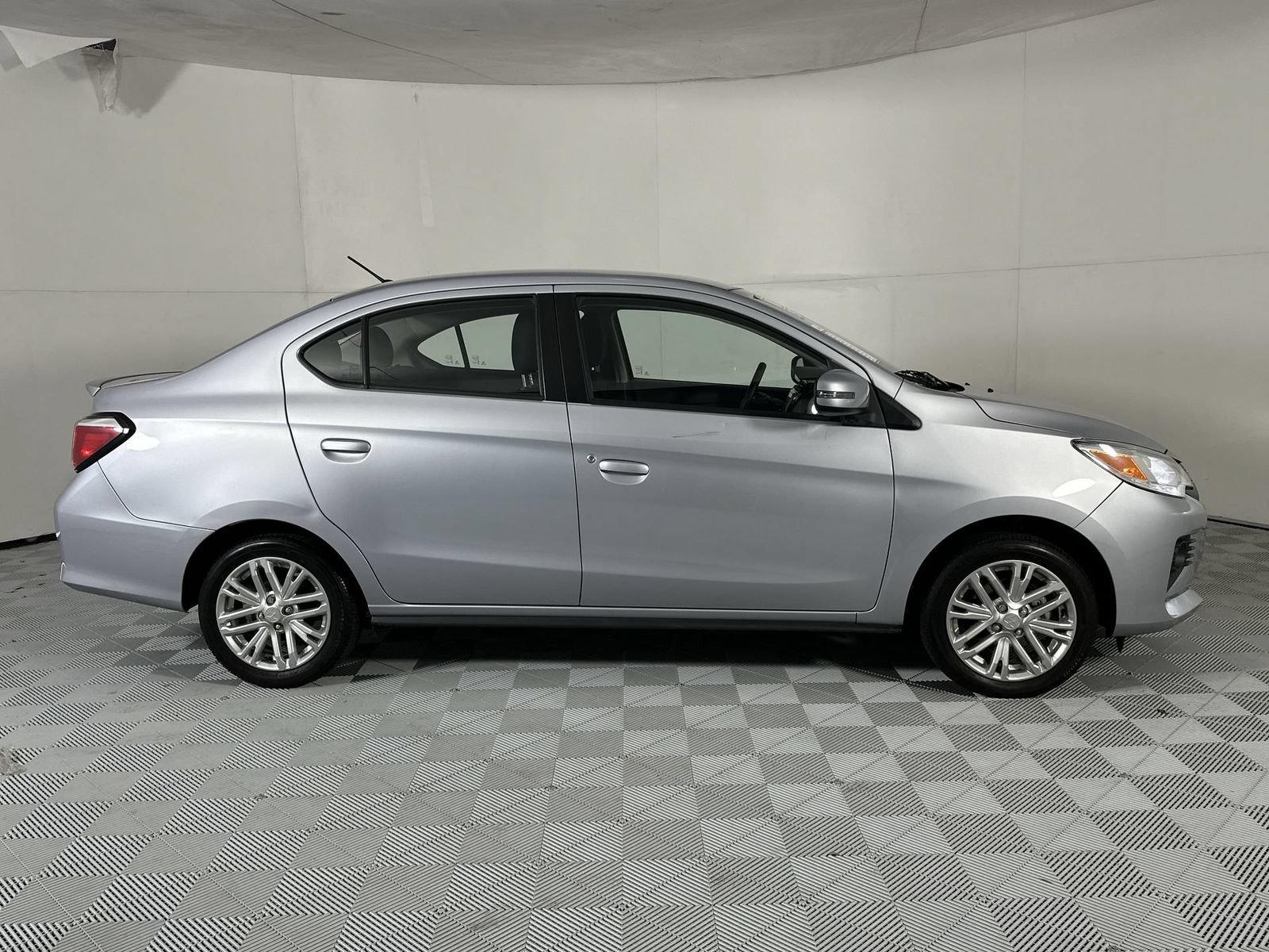 Used 2024 Mitsubishi Mirage G4 SE FWD image 9