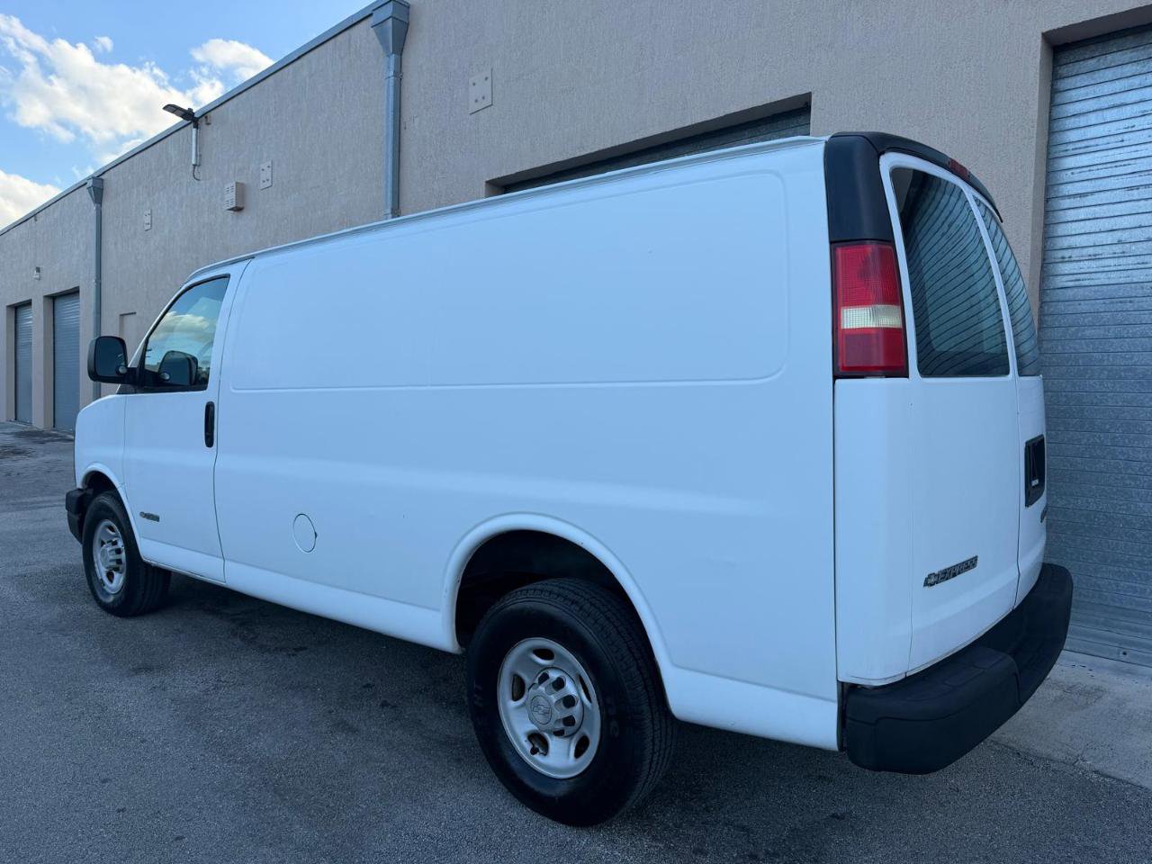 Used 2005 Chevrolet Express 2500 2500 135 WB RWD image 4