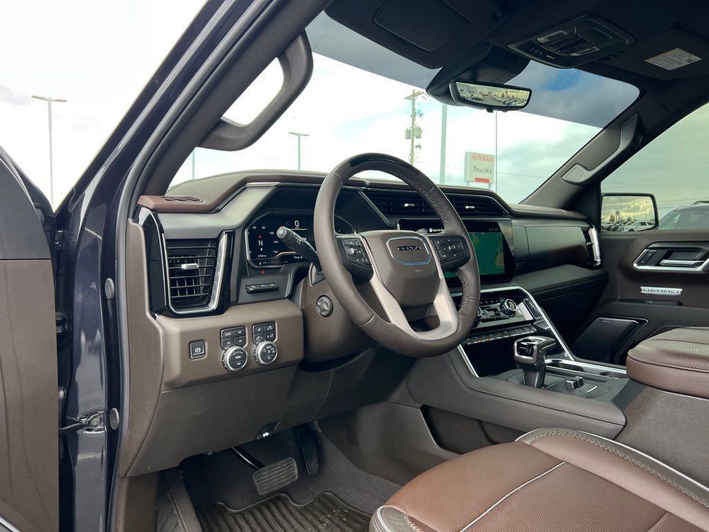 Used 2025 GMC Sierra 1500 Denali image 8