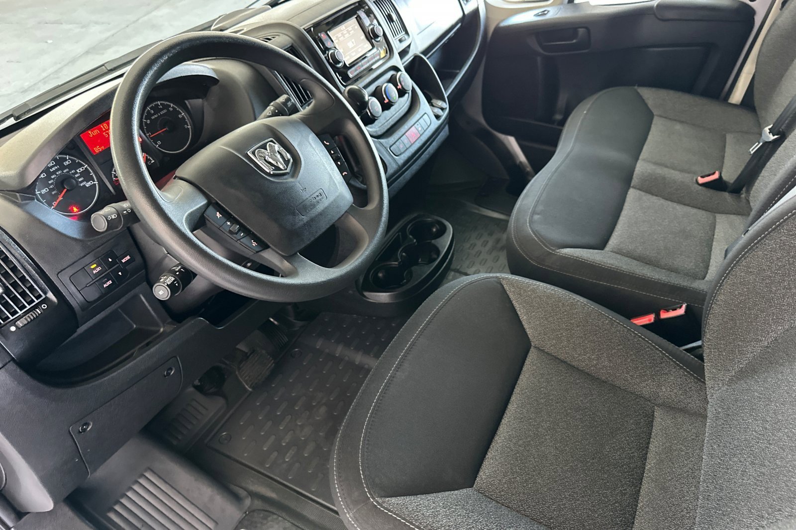 Used 2021 RAM ProMaster 1500 w/ Premium Appearance Group FWD image 9