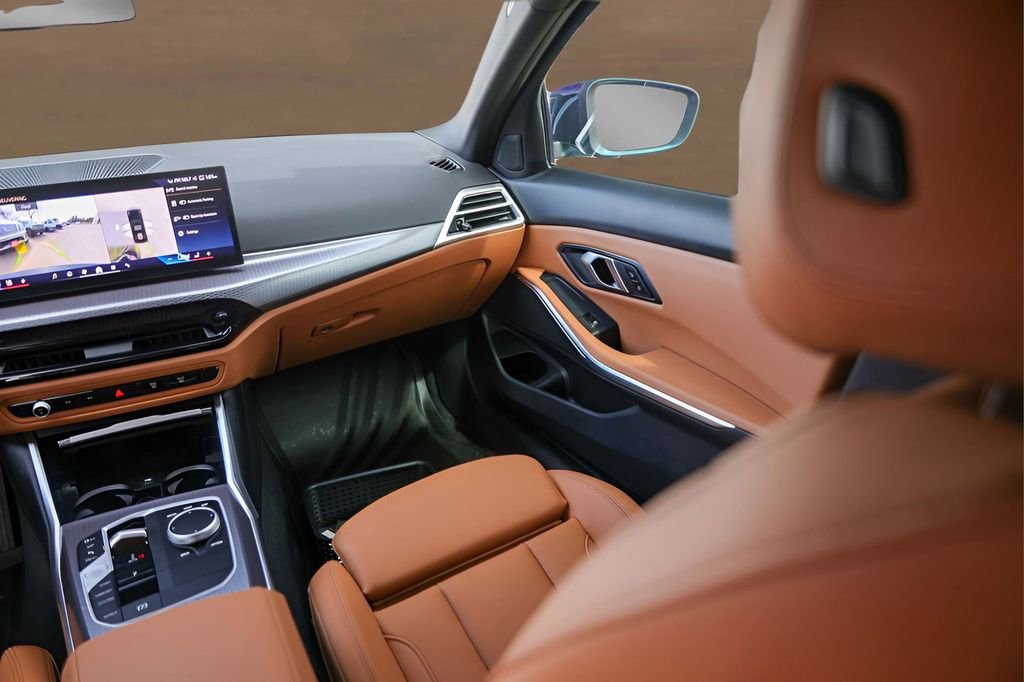 Used 2025 BMW 330i Sedan w/ Premium Package image 27