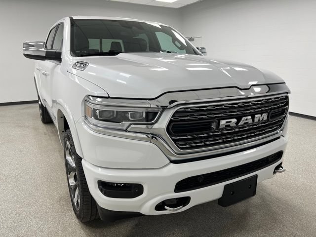Used 2022 RAM 1500 Limited w/ Body-Colour Bumper Group AWD/4WD image 2