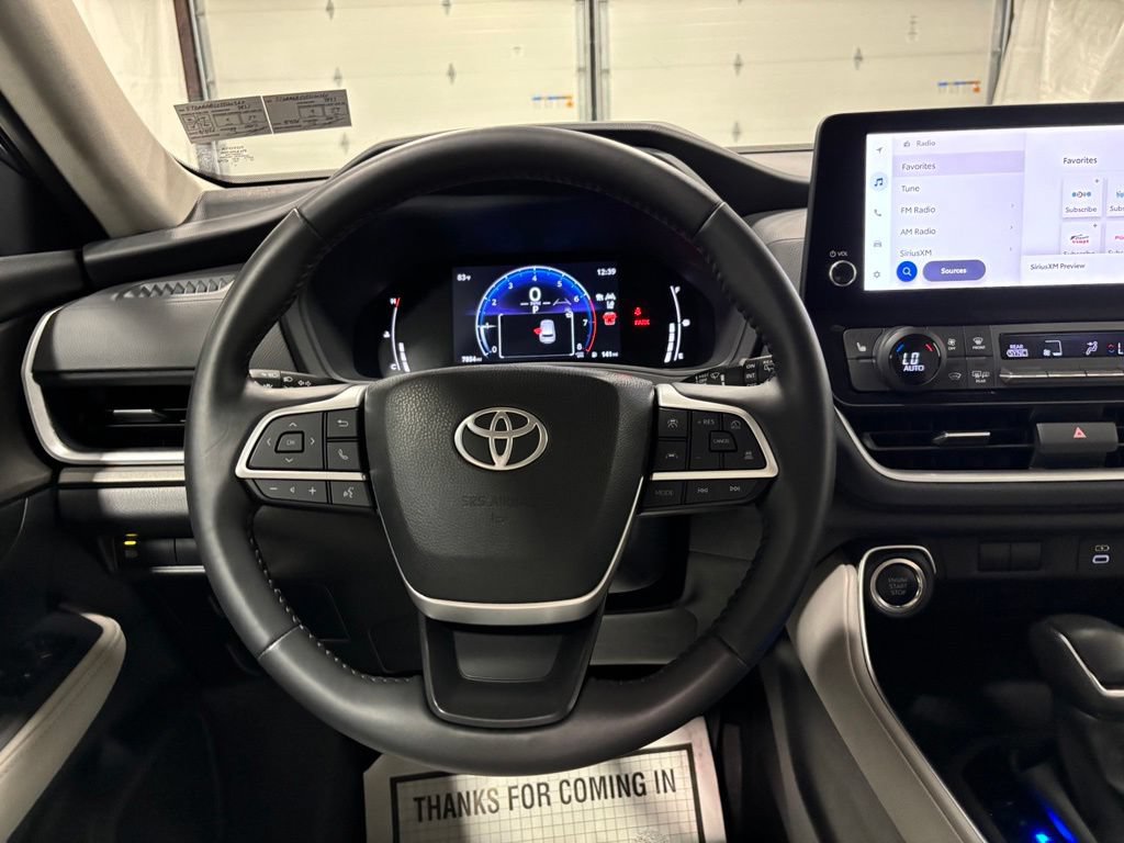 Used 2025 Toyota Grand Highlander AWD image 18