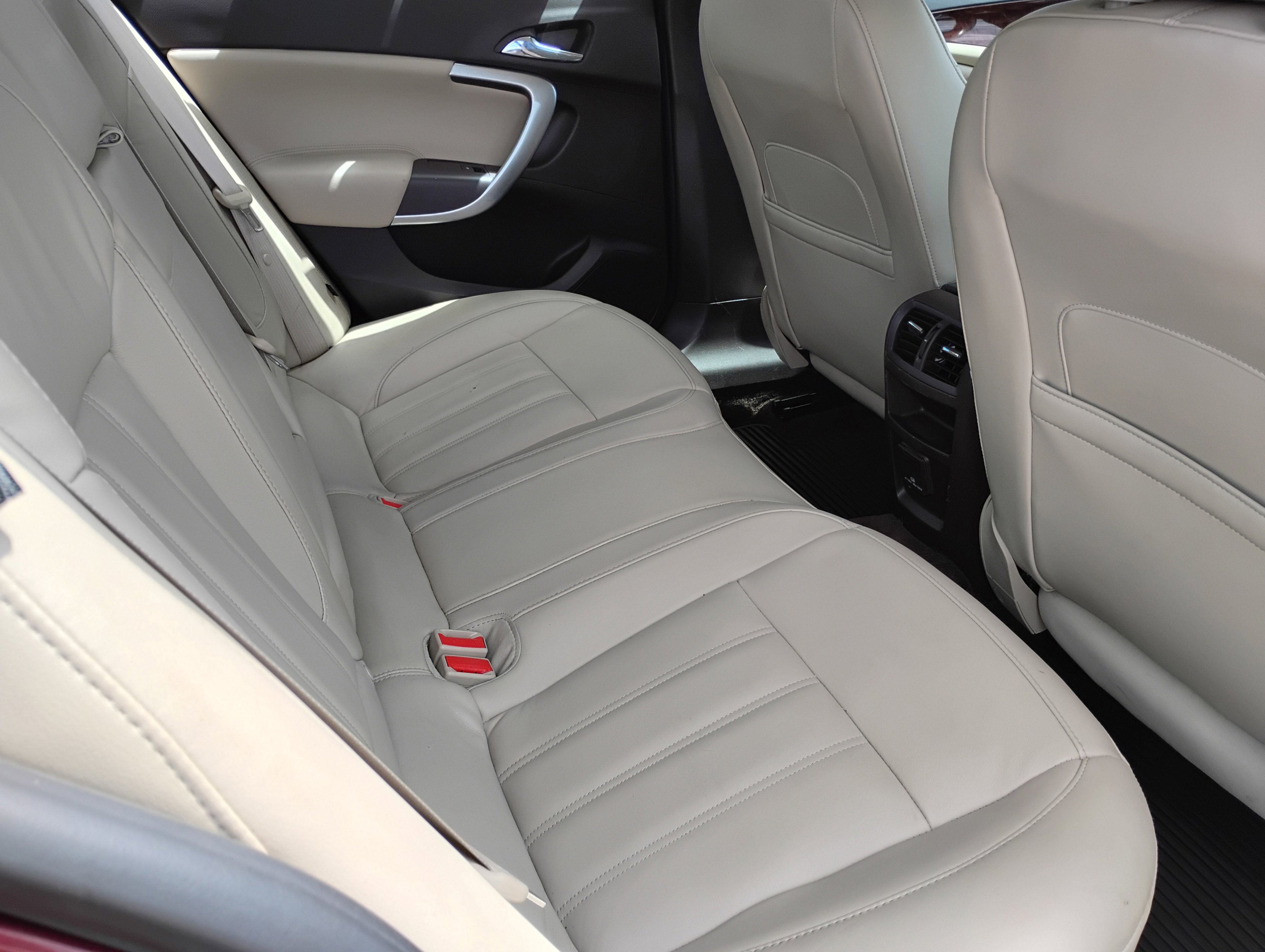 Used 2017 Buick Regal Premium FWD image 18