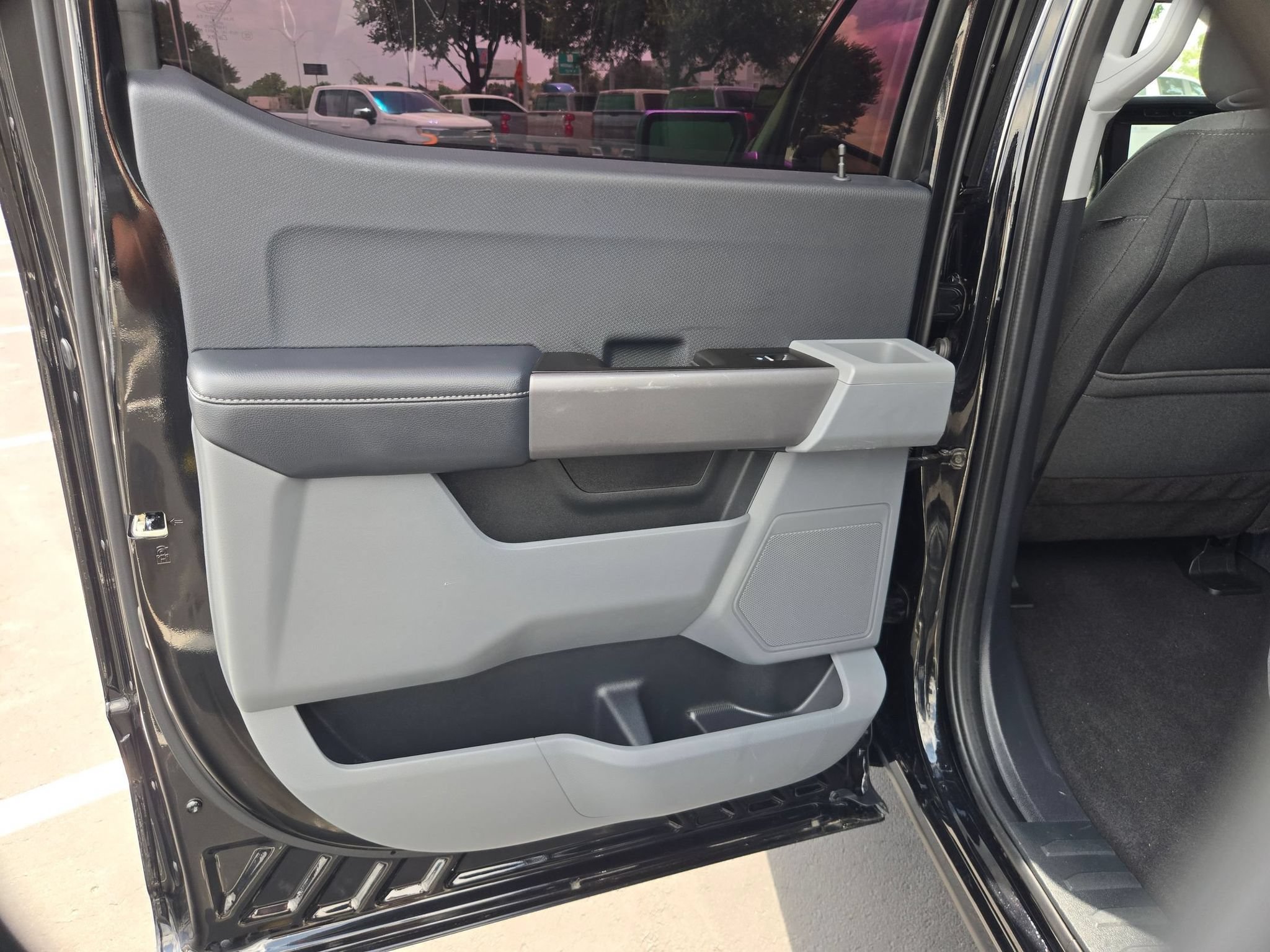 Used 2023 Ford F150 XLT RWD image 14