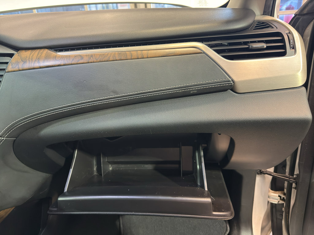 Used 2018 GMC Yukon Denali AWD/4WD image 24