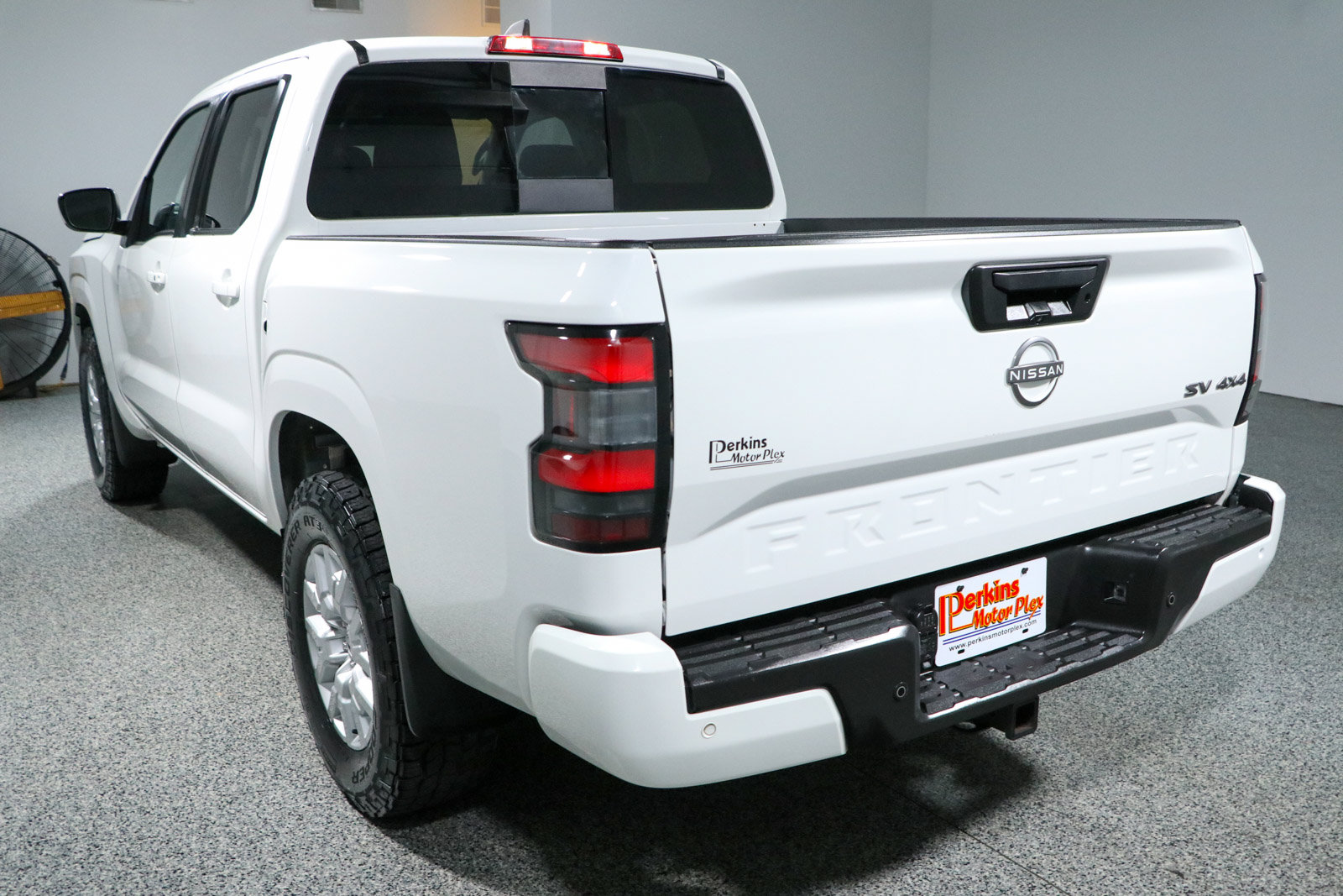 Used 2023 Nissan Frontier SV w/ SV Convenience Package AWD/4WD image 9