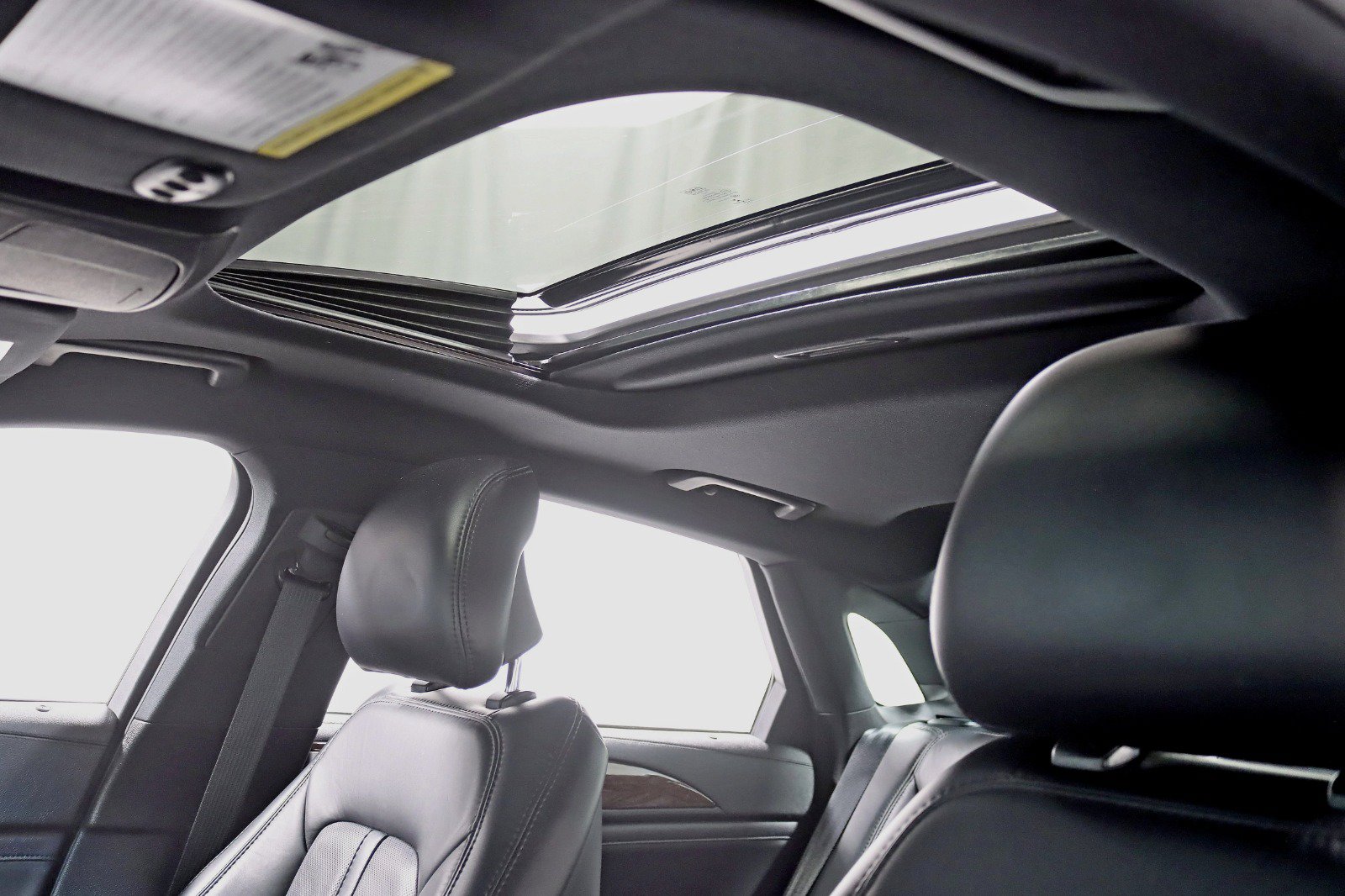 Used 2019 Lincoln MKZ Reserve FWD image 30