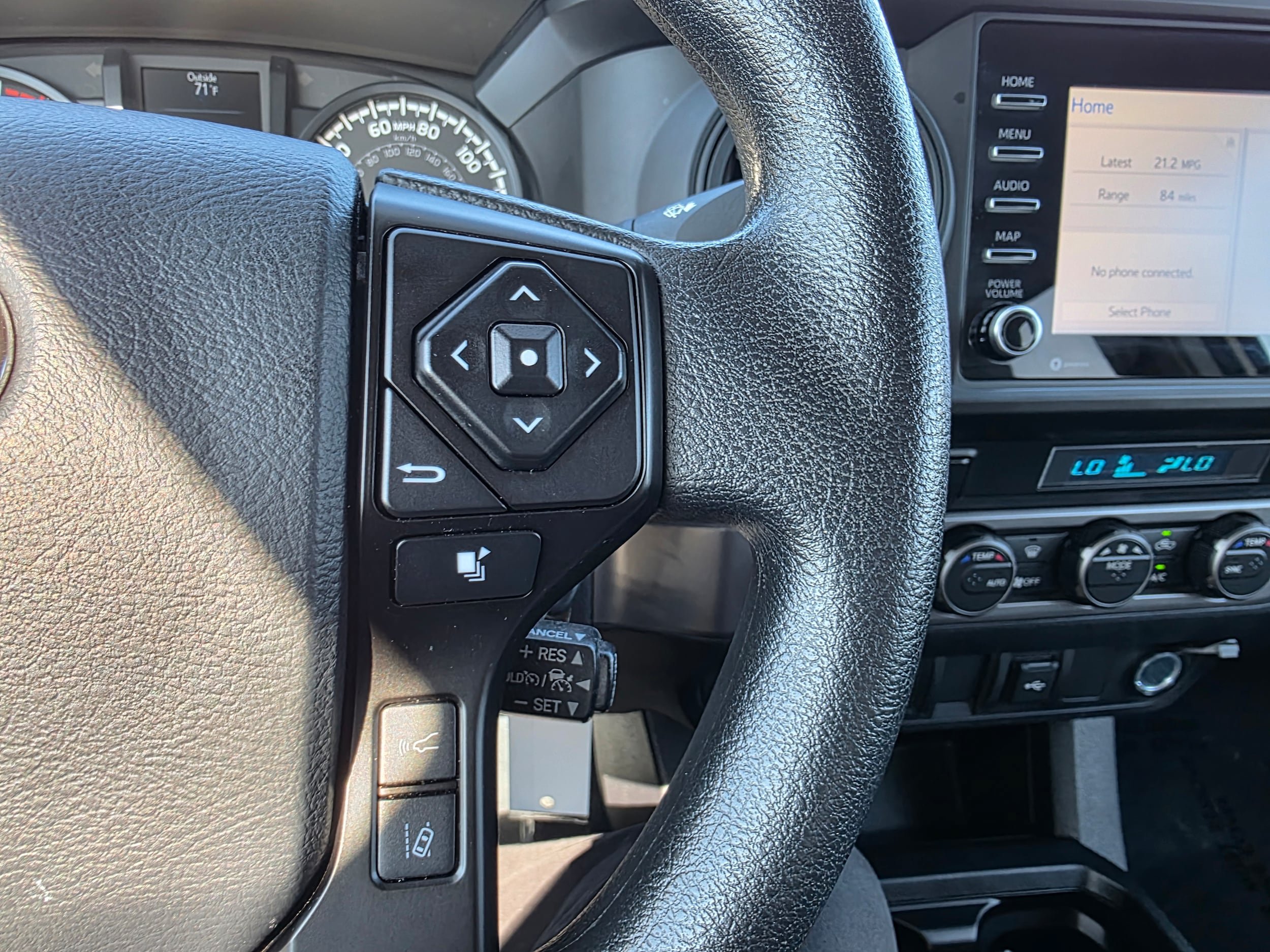 Used 2023 Toyota Tacoma SR AWD/4WD image 17