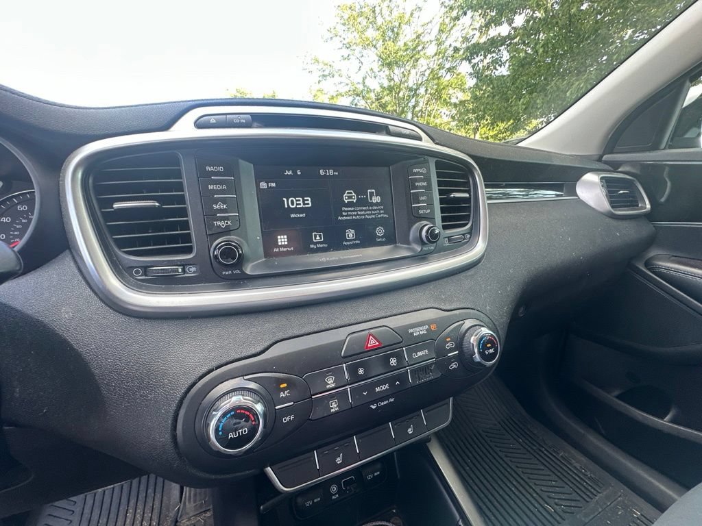 Used 2018 Kia Sorento AWD image 7