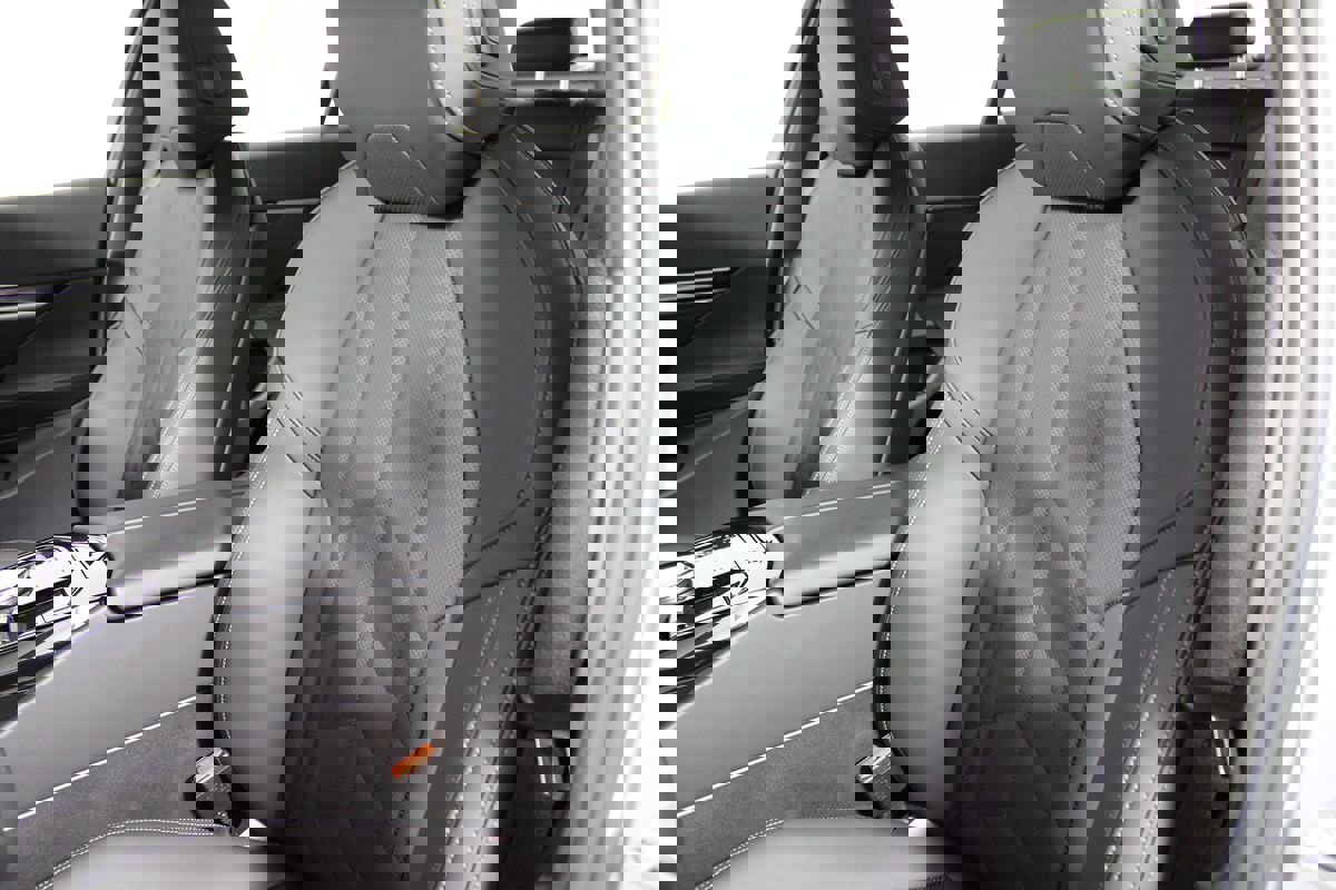 Used 2025 BMW i5 eDrive40i w/ M Sport Package image 32