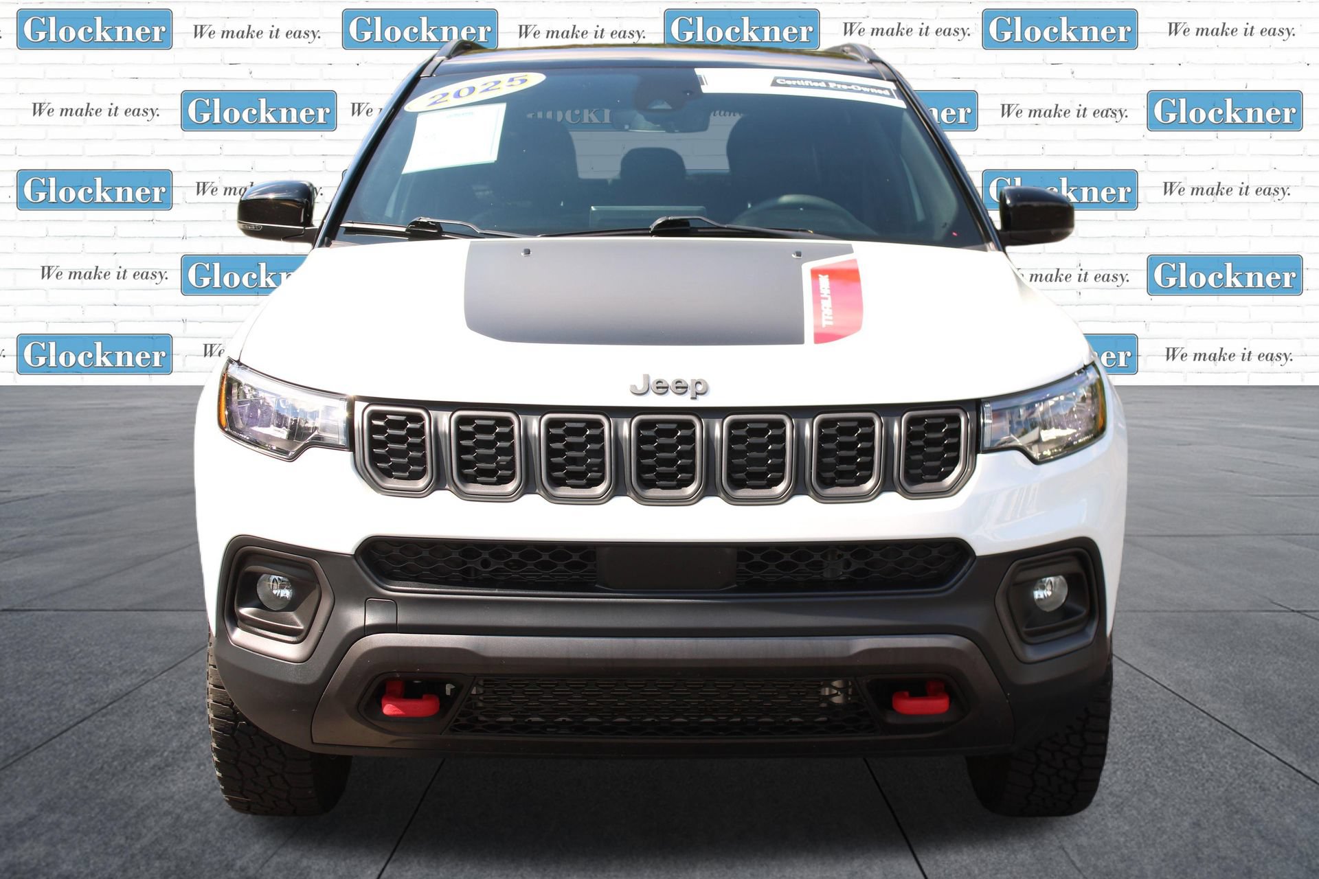 Used 2025 Jeep Compass Trailhawk w/ Trailhawk Convenience Group AWD/4WD image 2