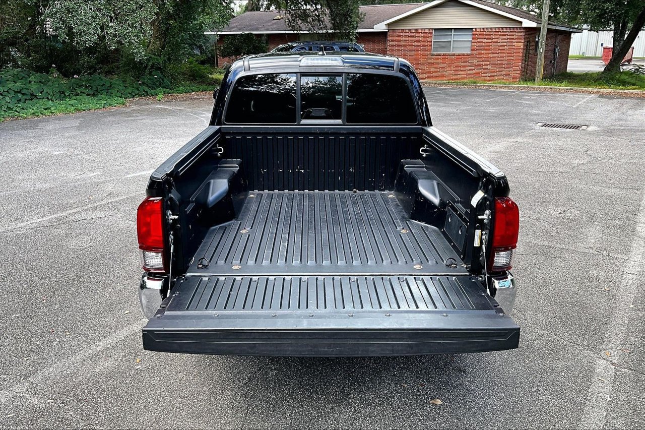 Used 2023 Toyota Tacoma SR5 RWD image 35