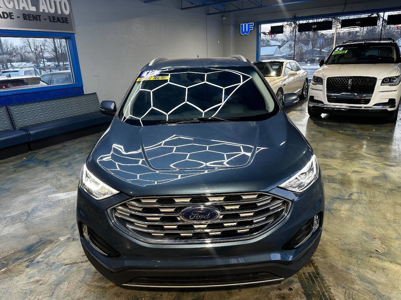 Used 2019 Ford Edge SEL w/ Equipment Group 201A image 6