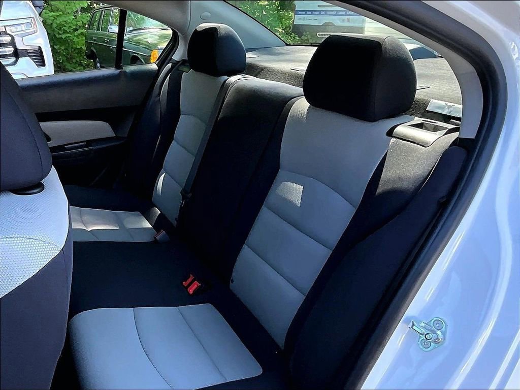 Used 2016 Chevrolet Cruze LS FWD image 14