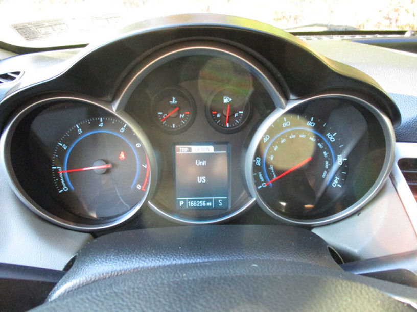 Used 2014 Chevrolet Cruze LS FWD image 13