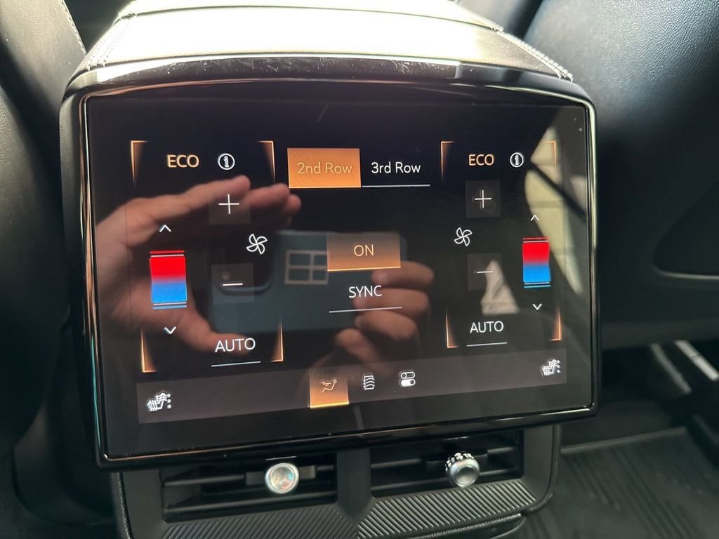 Used 2026 Cadillac Vistiq Platinum w/ LPO, Floor Liner Package AWD/4WD image 44