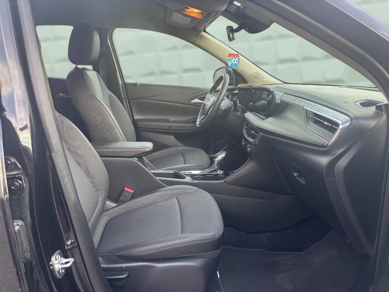 Used 2025 Buick Encore GX Preferred image 13