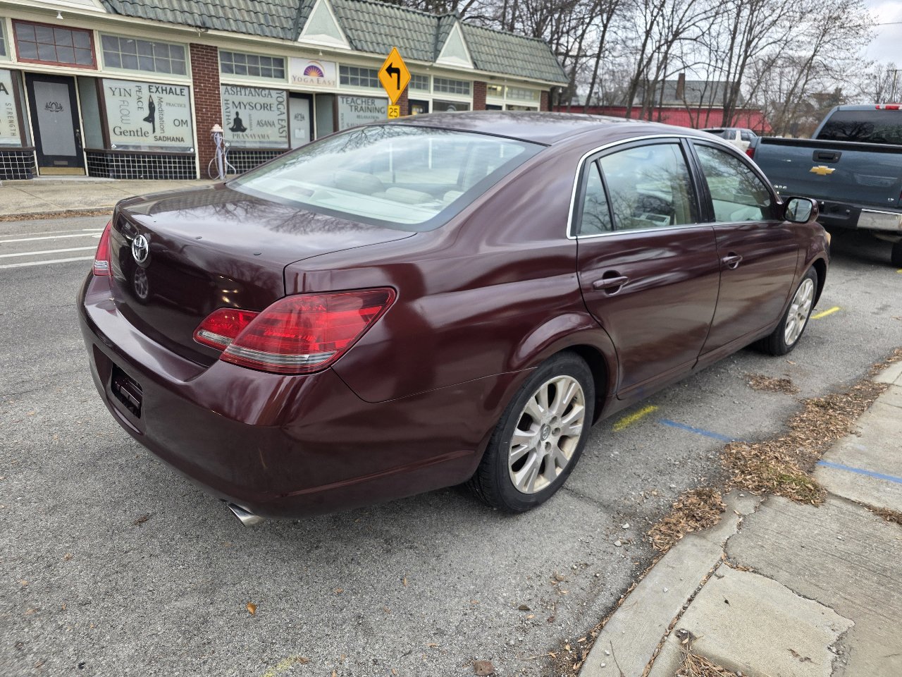 Used 2008 Toyota Avalon XLS image 5