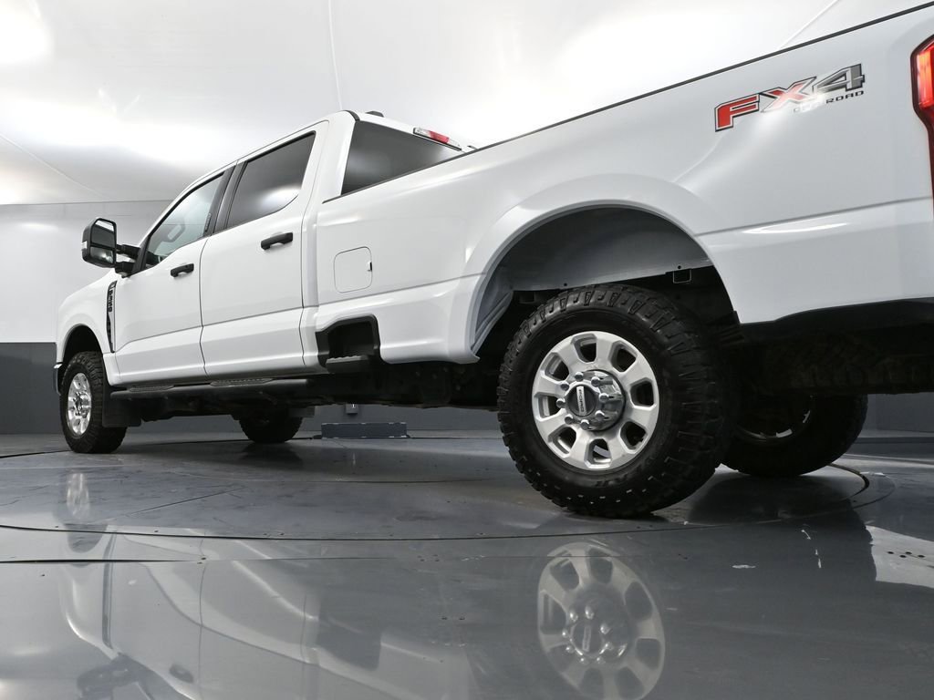 Used 2023 Ford F350 XLT w/ FX4 Off-Road Package image 49