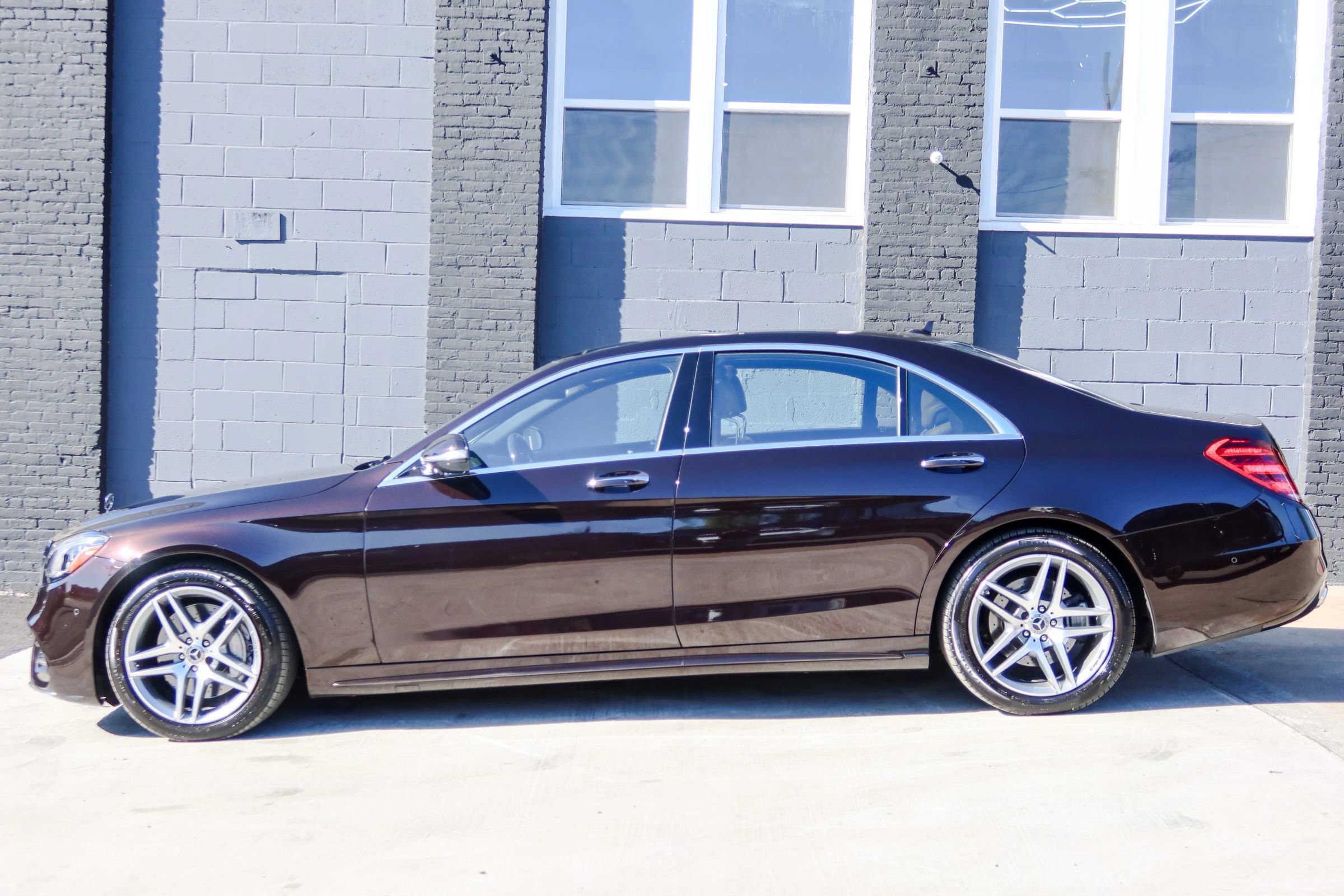 Used 2018 Mercedes-Benz S 560 4MATIC Sedan image 5