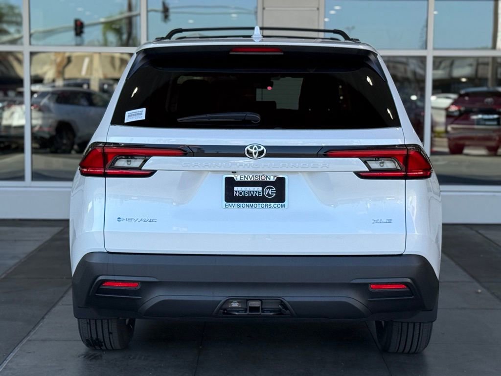 New 2026 Toyota Grand Highlander XLE image 4