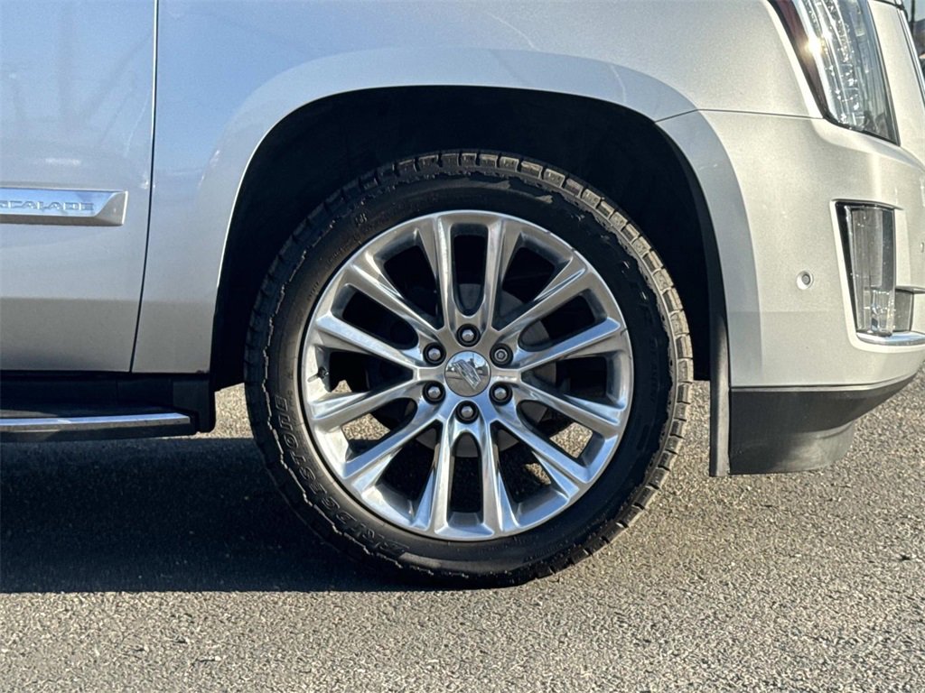 Used 2020 Cadillac Escalade Luxury image 26