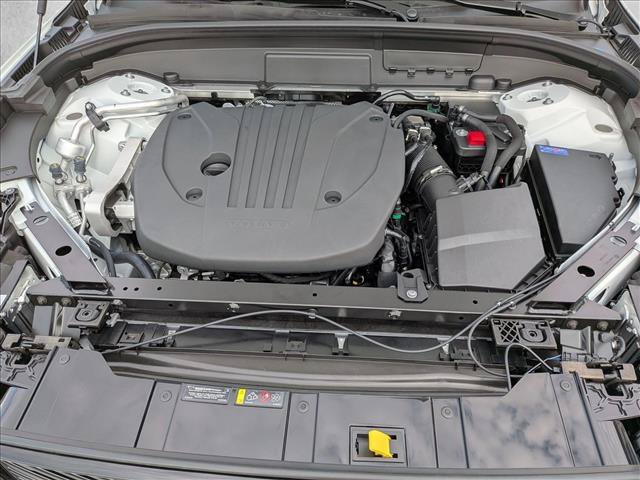 Certified 2026 Volvo XC60 B5 Plus w/ Protection Package Premier AWD/4WD image 19