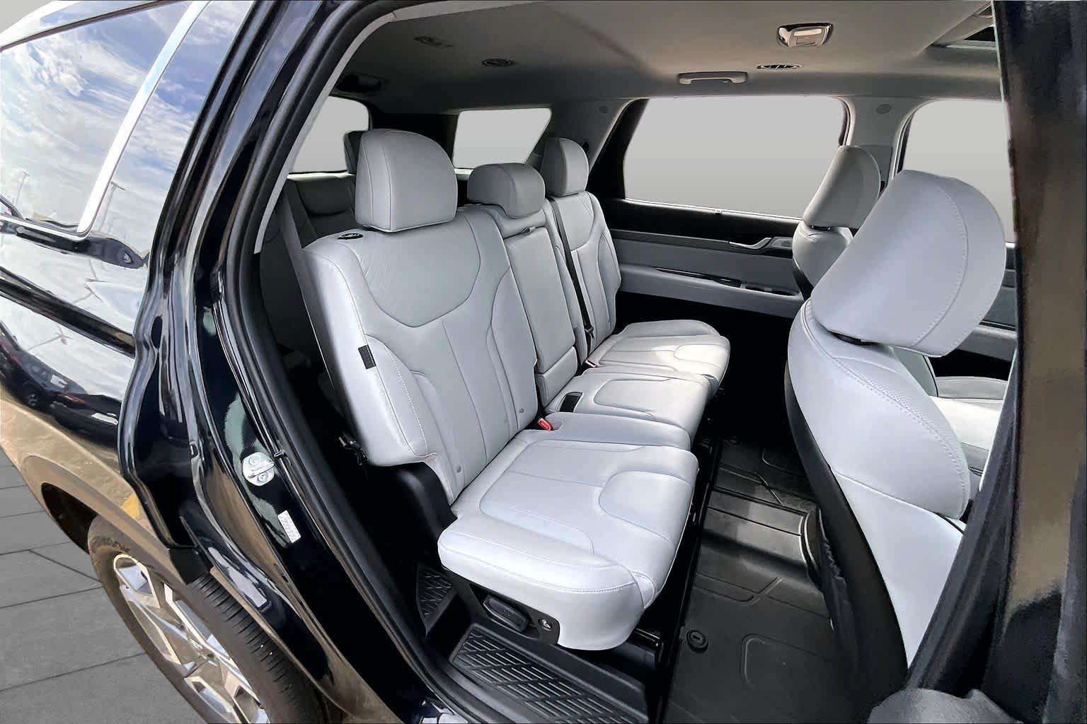 Used 2024 Hyundai Palisade SEL FWD image 20