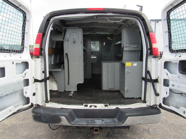 Used 2015 Chevrolet Express 2500 RWD image 22