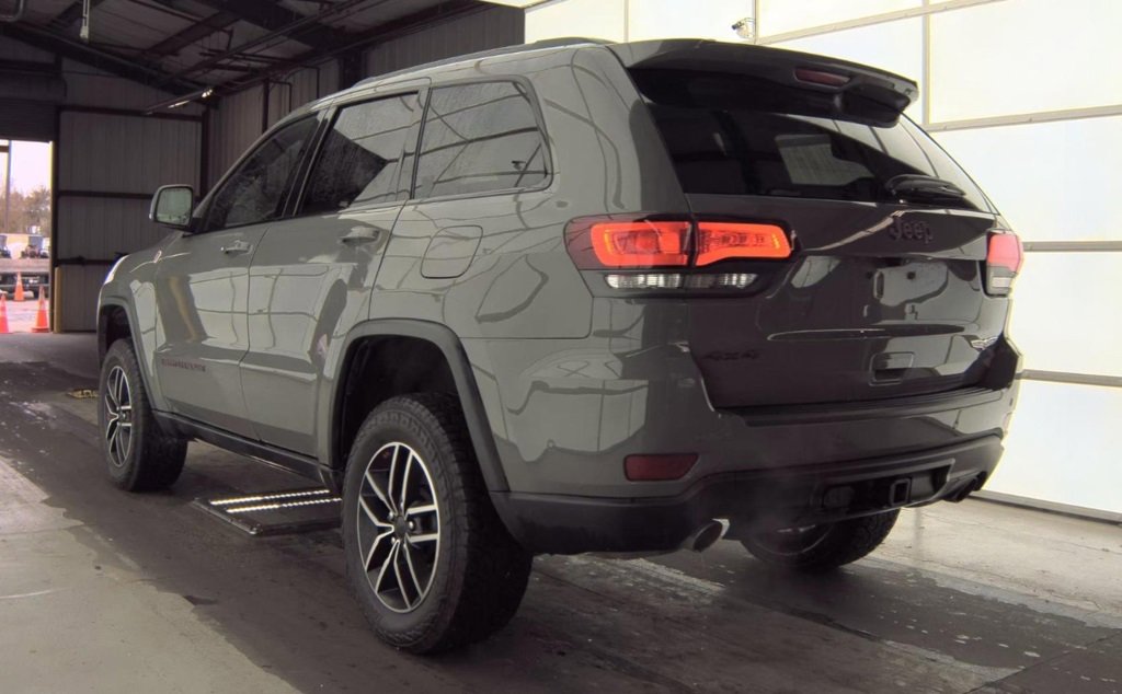 Used 2021 Jeep Grand Cherokee Trailhawk image 6