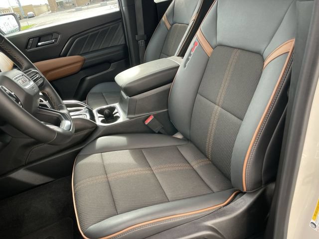 Used 2026 GMC Canyon AT4 AWD/4WD image 11