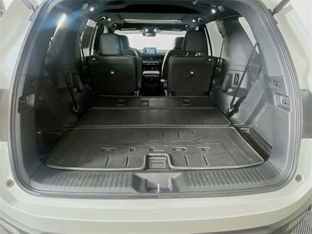 Used 2025 Honda Pilot TrailSport image 27