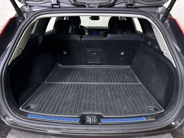 Used 2024 Volvo V60 B5 Cross Country Plus AWD/4WD image 27