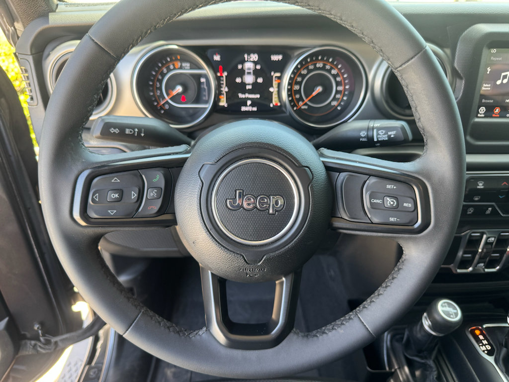 Used 2023 Jeep Gladiator Sport AWD/4WD image 15