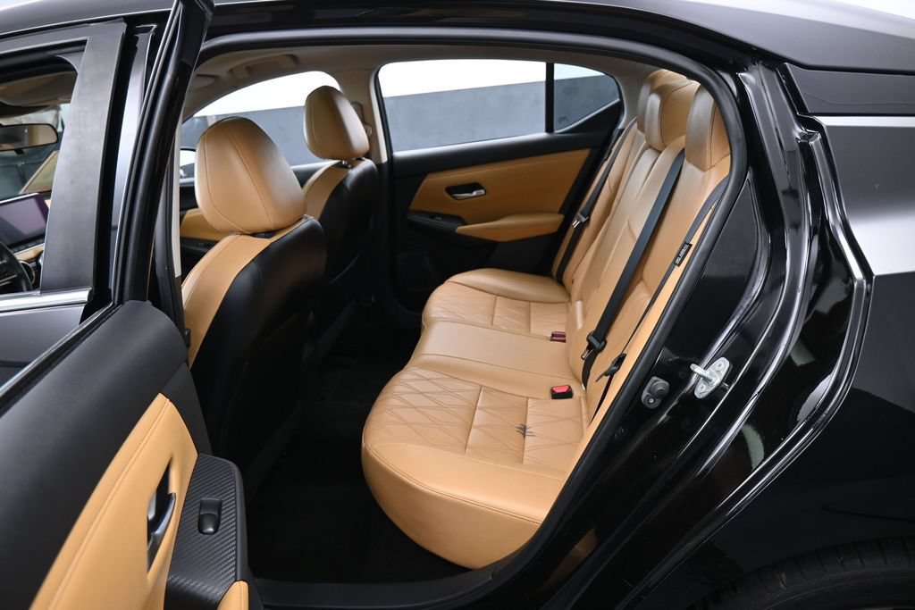 Used 2023 Nissan Sentra SV w/ SV Premium Package FWD image 29