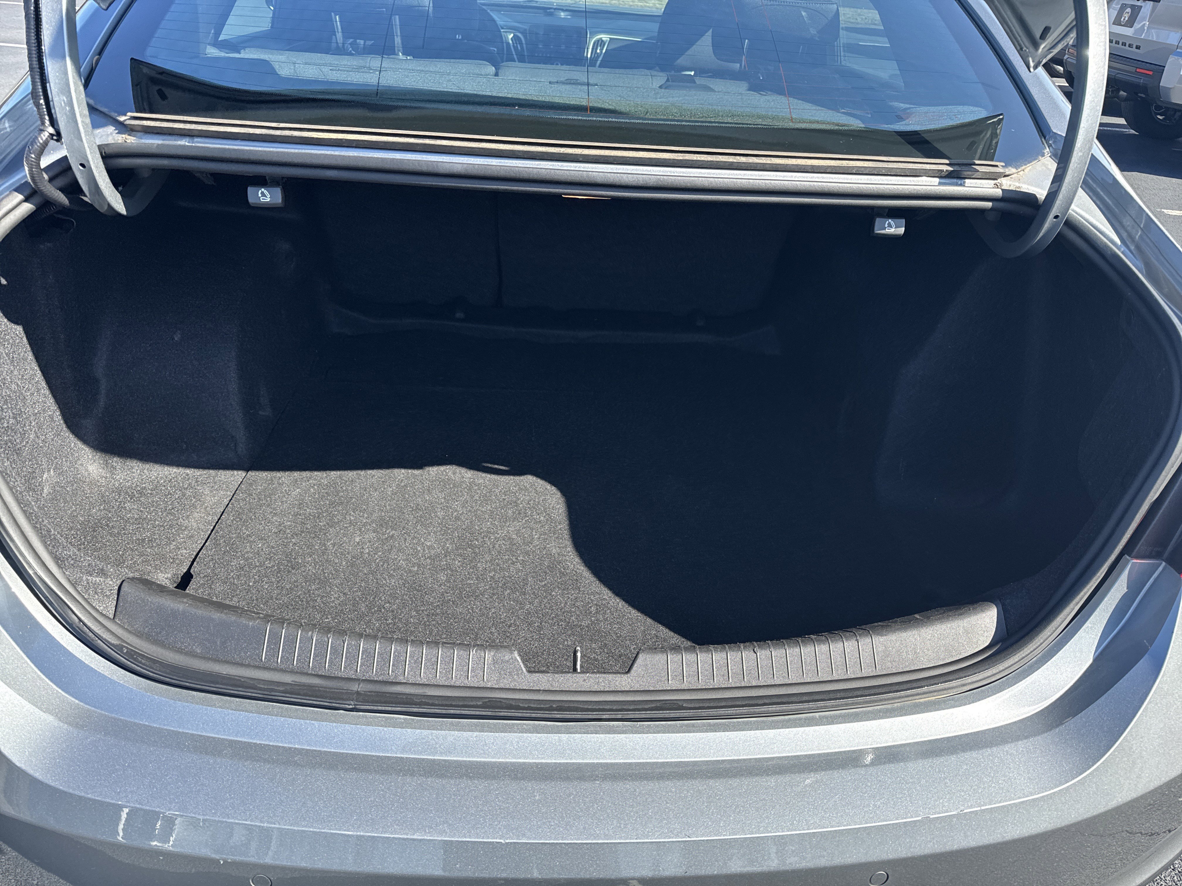 Used 2024 Chevrolet Malibu LT image 27