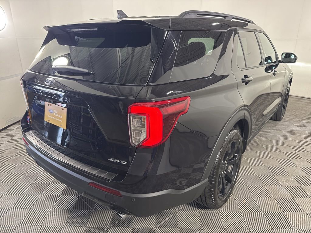 Used 2023 Ford Explorer ST-Line image 11